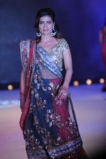  at Pidilite presents Manish Malhotra, Shaina NC show for CPAA in Mumbai on 1st July 2012 (53).JPG